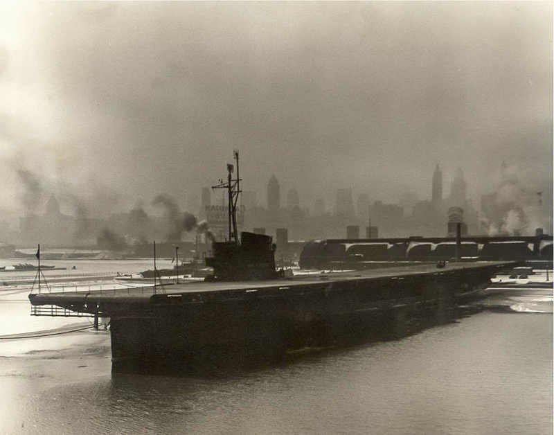 Illustration for article titled Chicago's Aircraft Carriers